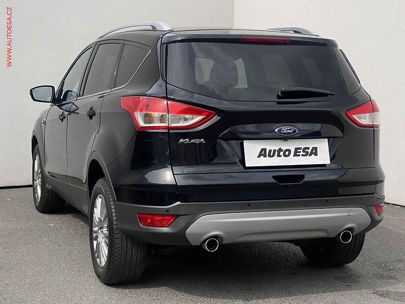 Ford Kuga (2014) 2.0 TDCi 4x4, Titanium - fotka 6 z 18
