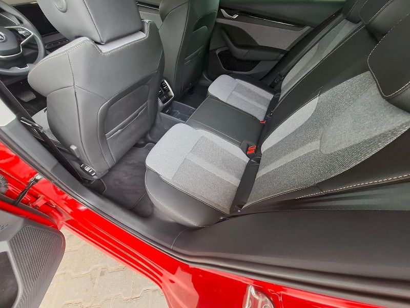 Škoda Octavia (2024) Combi STYLE TD 110/2.0 A7F - fotka 43 z 44