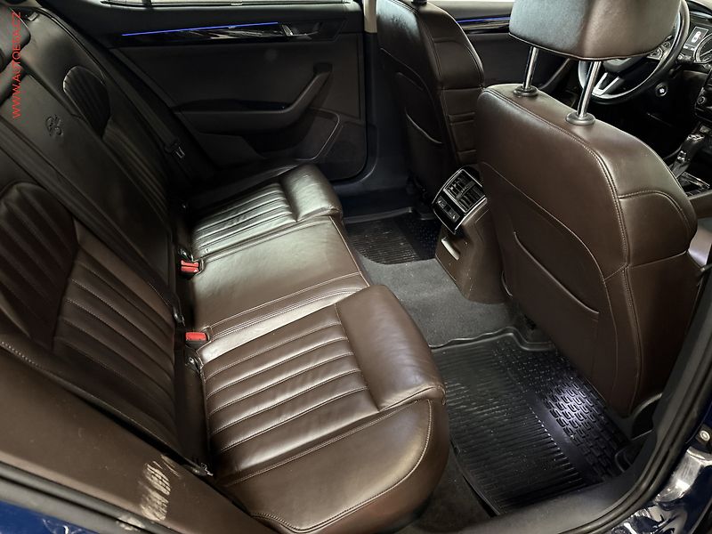 Škoda Superb (2015) 2.0 TDi 4x4, ČR, L&K, DSG - fotka 12 z 23