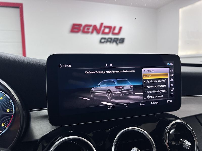 Mercedes-Benz Třídy C 220d 4-Matic Burmester Servis - fotka 32 z 45