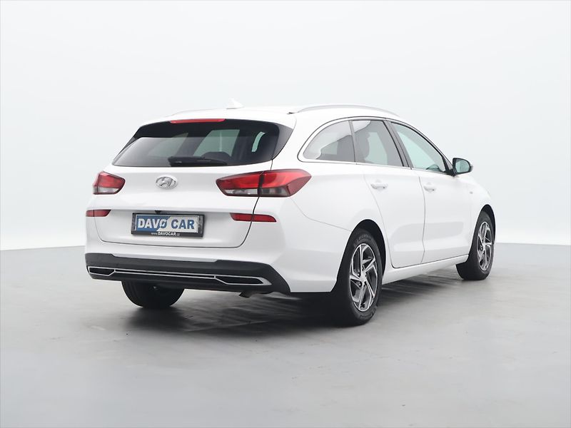 Hyundai i30 1,5 T-GDI Mild Hyb Smart - fotka 7 z 32