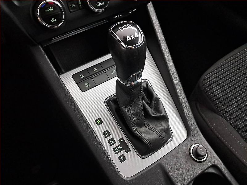 Škoda Octavia (2015) 2.0 TDI, 4X4, Automat, Navi - fotka 16 z 22