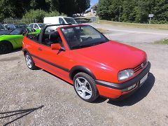 Volkswagen Golf 1.8,KRÁSNÝ,AUTOMAT,1MAJ76LET - fotografie inzerátu