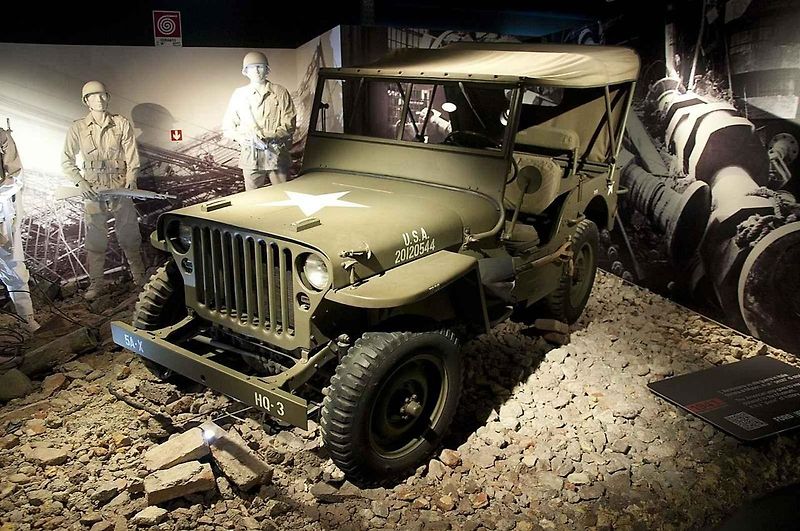 Sestavili jsme žebříček TOP 10 nejpoužívanějších a nejznámějších automobilů, které svým způsobem zasáhly do dění II. světové války. Jasnou jedničkou mezi nimi je Jeep Willys MB.