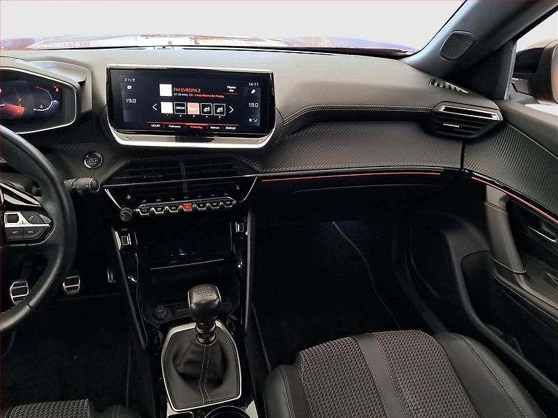 Peugeot 2008 (2021) GT 1.2 PureTech, Serv.kniha - fotka 8 z 19