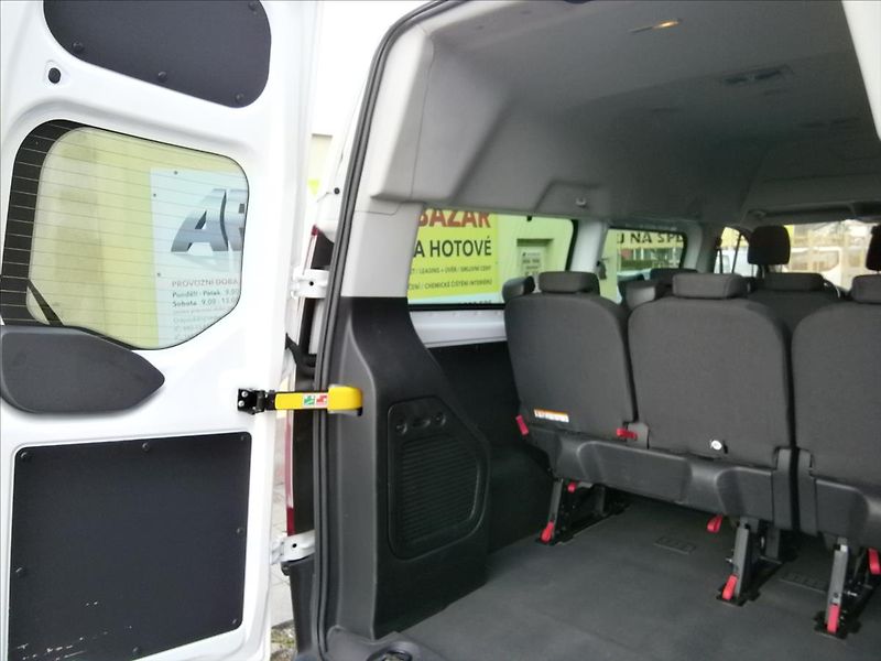 Ford Transit Custom 2,2 TDCI L2H2 KLIMA 9 MÍST - fotka 8 z 26