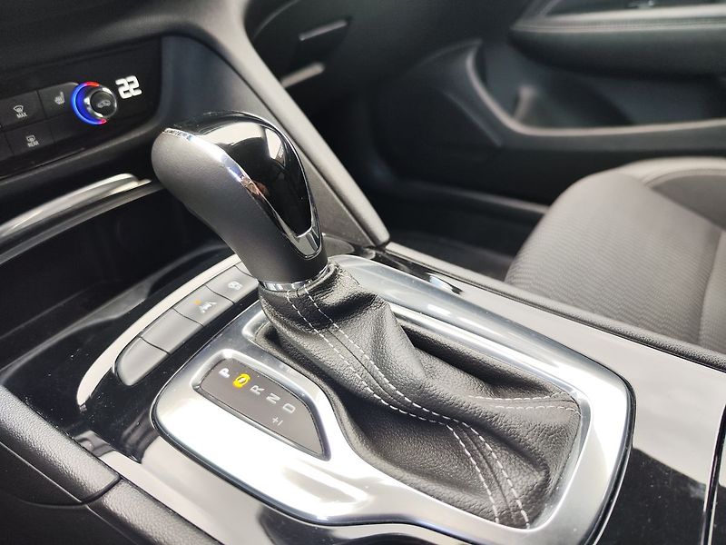 Opel Insignia 2.0 CDTi/125kW Inovation AT - fotka 20 z 34