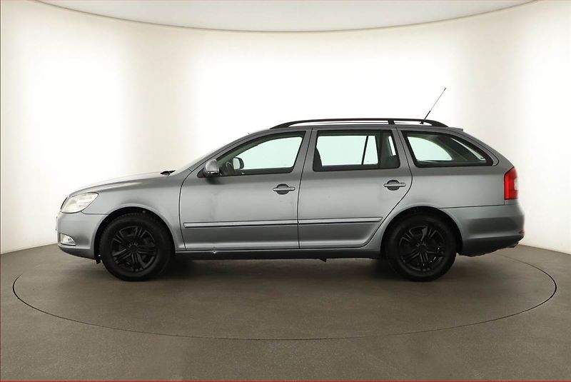 Škoda Octavia (2013) 1.4 TSI, Tempomat - fotka 3 z 12