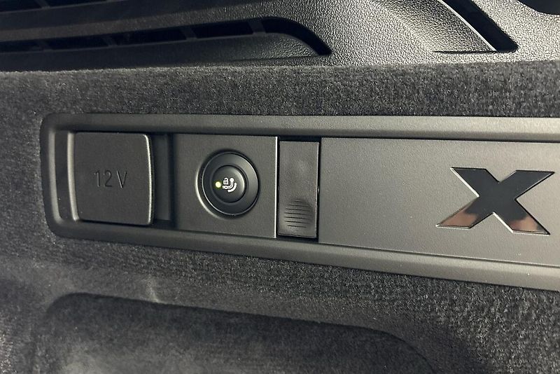 BMW X5 xDrive30d - fotka 12 z 28