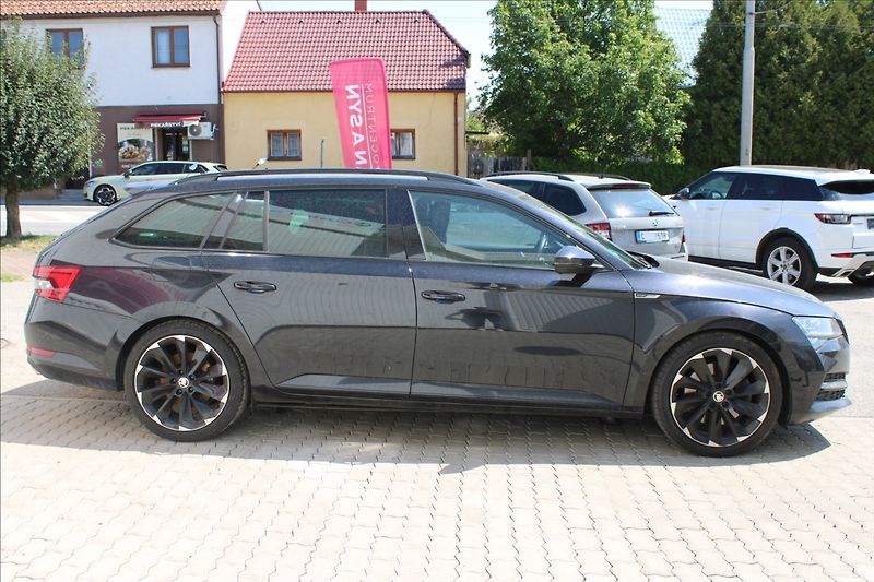 Škoda Superb 2,0 TSI 200 KW Sportline 4x4 D - fotka 3 z 4
