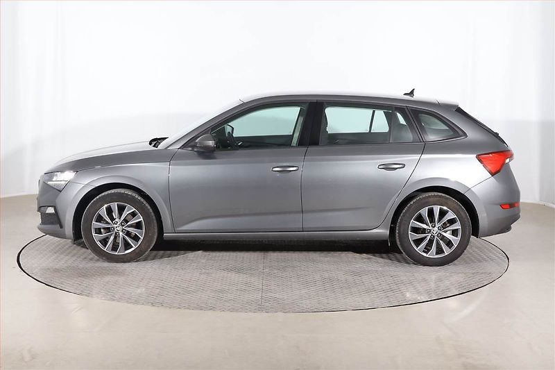 Škoda Scala (2023) Selection 1.5 TSI - fotka 3 z 25