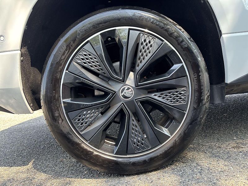 Škoda Karoq (2024) 1.5 TSI DSG Sportline - fotka 30 z 33