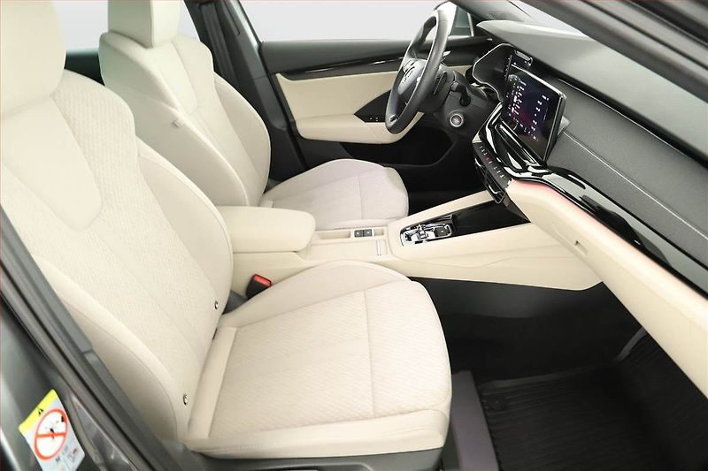 Škoda Octavia (2023) Style 1.5 TSI e-tec - fotka 7 z 16