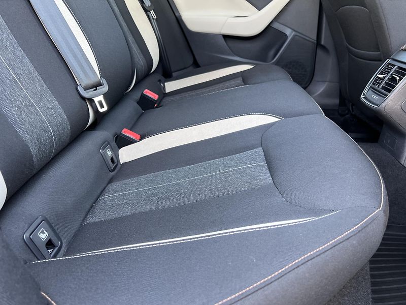 Škoda Kamiq 1.0TSi 85kw Style Plus Extra - fotka 34 z 47