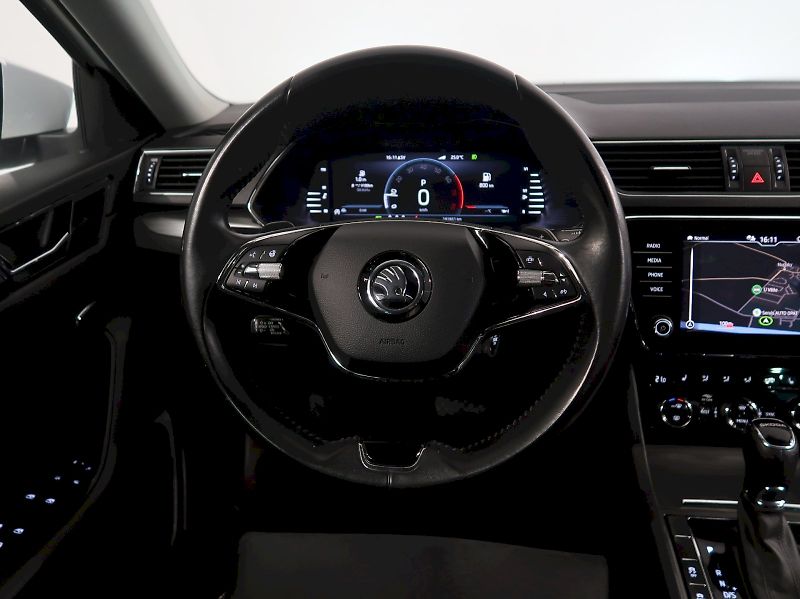 Škoda Superb (2022) STYLE 2.0TSI 140KW - fotka 20 z 39