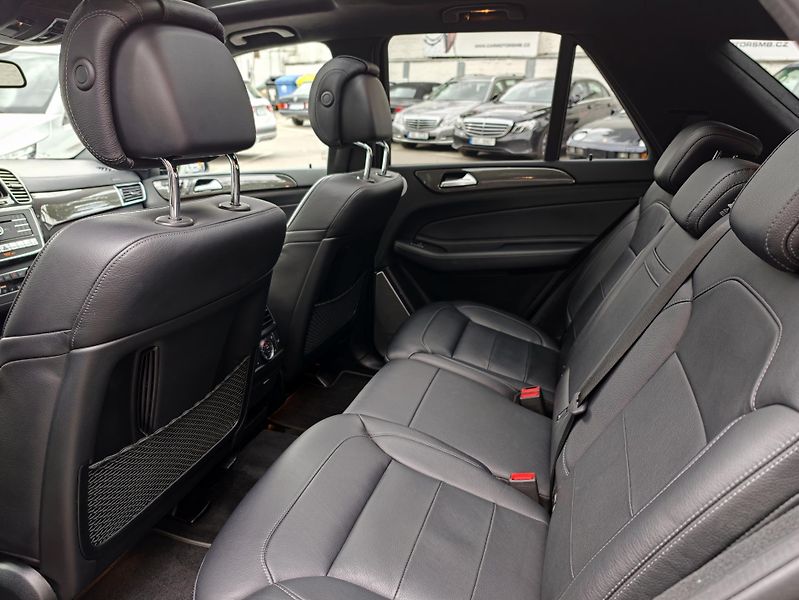 Mercedes-Benz GLE 350d 4M Plná výbava,2.maj - fotka 14 z 34
