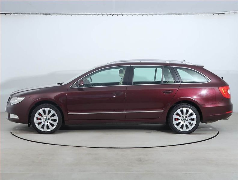 Škoda Superb (2010) 2.0 TDI, Serv.kniha - fotka 3 z 21