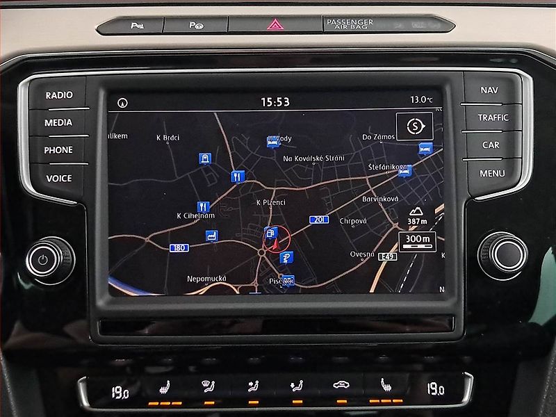 Volkswagen Passat (2015) Highline 2.0 TDI, Kůže, Navi - fotka 13 z 22