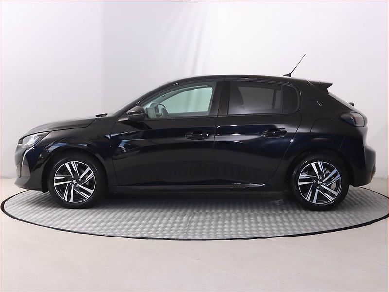 Peugeot 208 (2022) Allure 1.2 PureTech - fotka 3 z 20