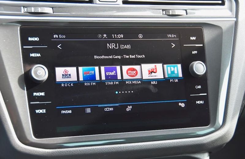 Volkswagen Tiguan eHybrid 1.4 TSI ACT OPF Matrix - fotka 18 z 20