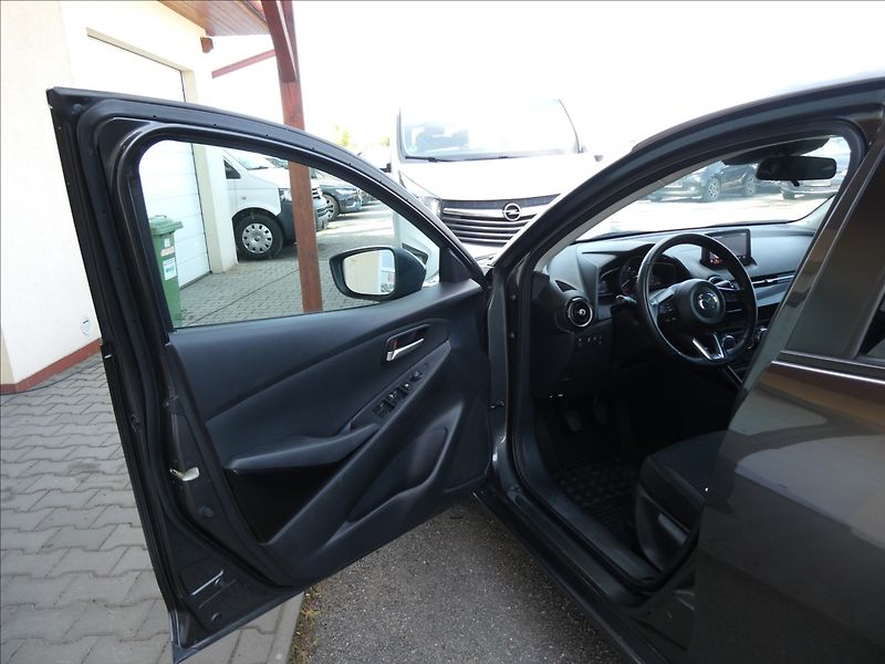 Mazda 2 1,5 Skyactiv 66kW,2xkola,NAVIG - fotka 20 z 59