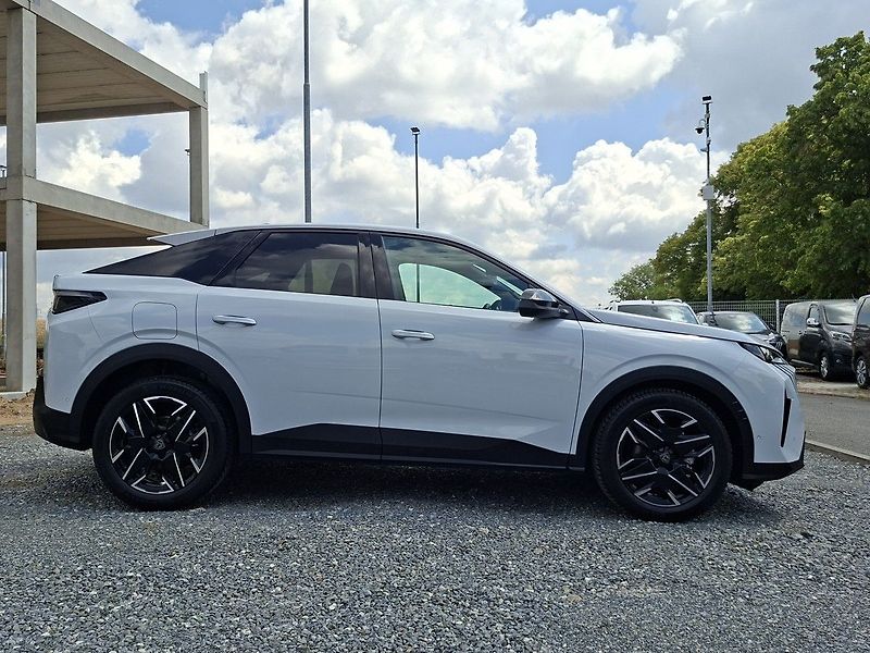 Peugeot 3008 ALLURE HYBRID 145k e-DCS6 - fotka 9 z 29