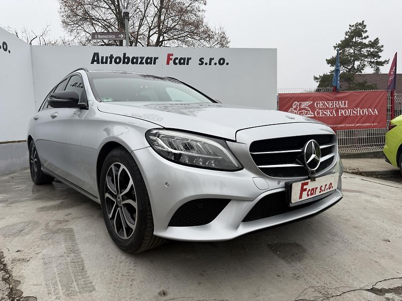 Mercedes-Benz Třídy C (2018) C 300T ser.knížka Webasto - fotka 1 z 28