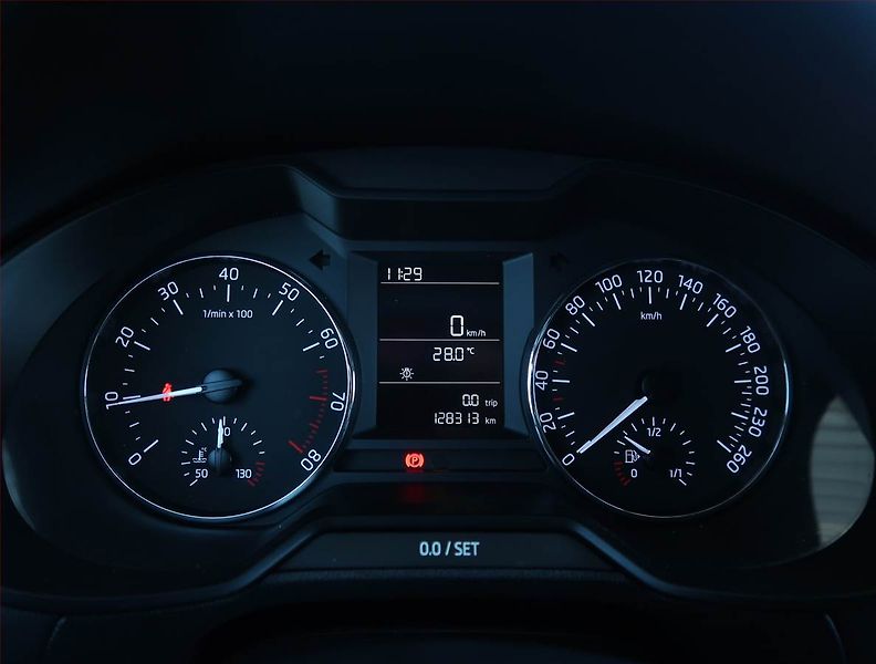 Škoda Octavia (2014) 1.2 TSI, Serv.kniha - fotka 11 z 15