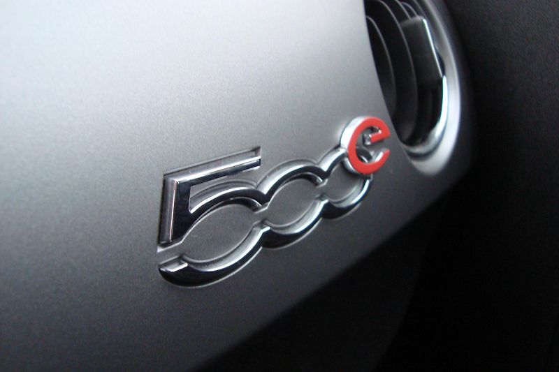Fiat 500e (2017) - fotka 48 z 59