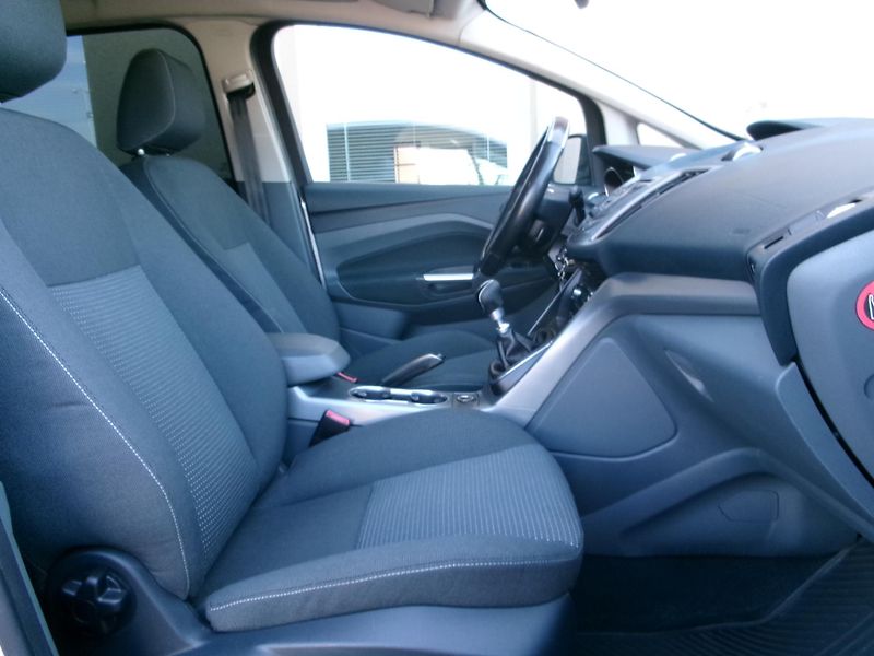 Ford C-MAX (2012) 1,6TDCi AC TEMP ALU BT - fotka 29 z 30