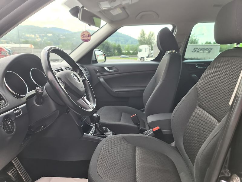 Škoda Yeti (2015) 2.0 TDi 103-KW 4x4 ADV OLOMOUC - fotka 37 z 76