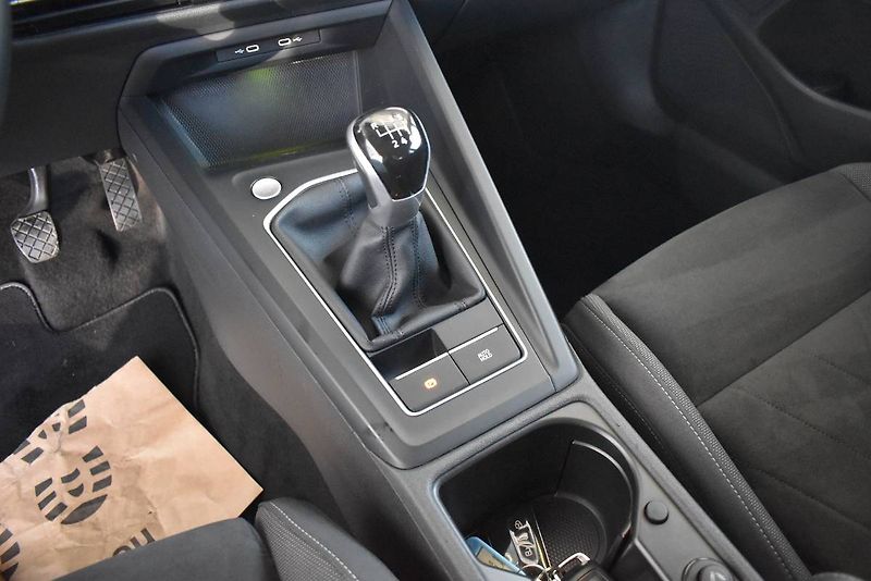 Volkswagen Golf Variant (2023) 1.5TSI 110kW,MATRIX,Webasto - fotka 25 z 26