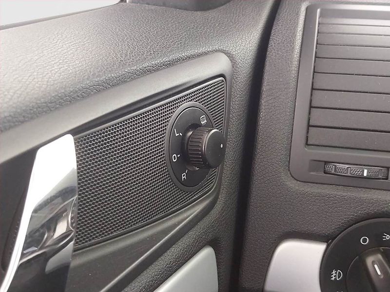 Škoda Octavia (2011) Ambition 1.6 TDI, Serv.kniha - fotka 17 z 18