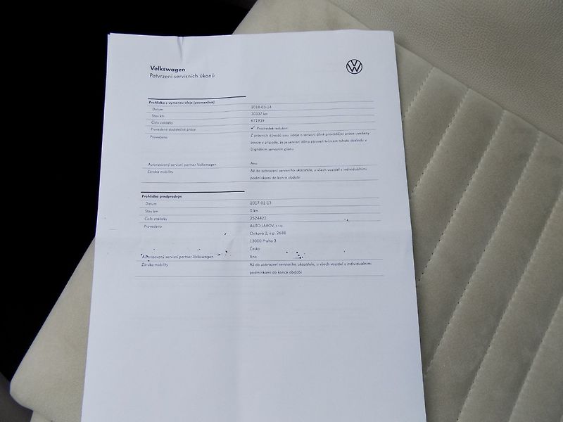 Volkswagen Passat (2017) 2.0TDI/DSG/4x4/NAVI/LED/ČR/ - fotka 34 z 42