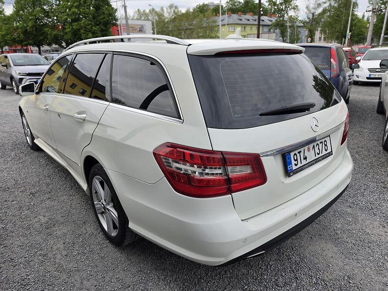 Mercedes-Benz Třídy E 300CDI V6 Avantgarde TZ  - fotka 3 z 30