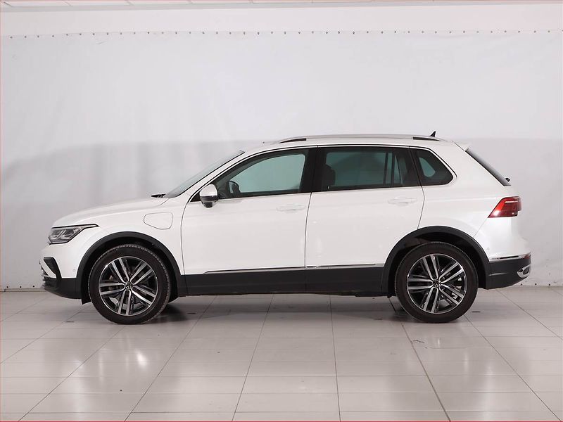 Volkswagen Tiguan (2022) 1.4 TSI eHybrid - fotka 3 z 21