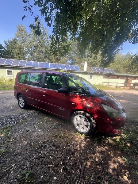 Renault Ostatní (2006) Grand Espace 2.0 dci Privilege - fotka 2 z 11