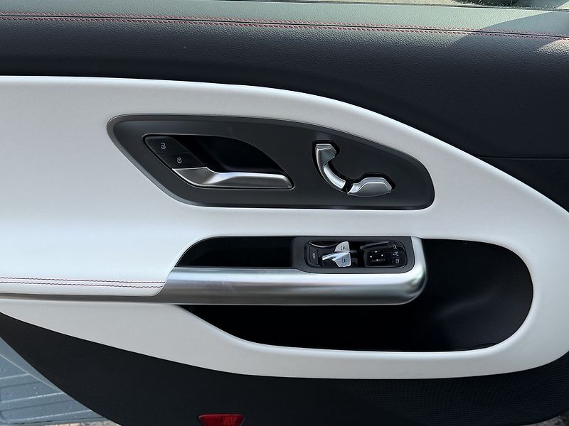 Mercedes-Benz CLA 200 - fotka 24 z 34