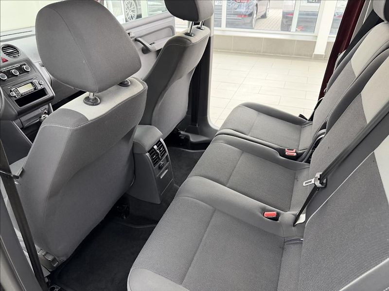 Volkswagen Caddy 1,6 TDi, 1majitel - fotka 18 z 25