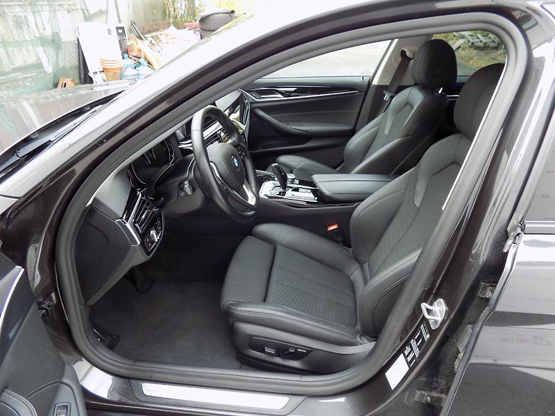 BMW Řada 5 (2019) 530d/Sport-Line/Full-Led/ - fotka 13 z 35