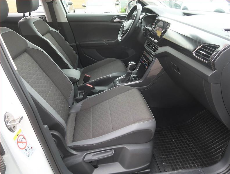 Volkswagen T-Cross (2021) 1.0 TSI - fotka 9 z 19