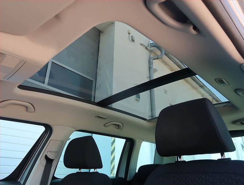 Škoda Yeti (2011) Elegance 2.0 TDI, 4X4 - fotka 23 z 23