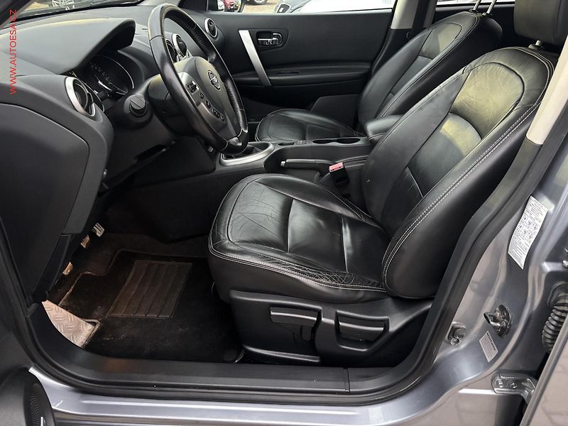 Nissan Qashqai (2010) 2.0dCi, Tekna, TZ, panor - fotka 8 z 20