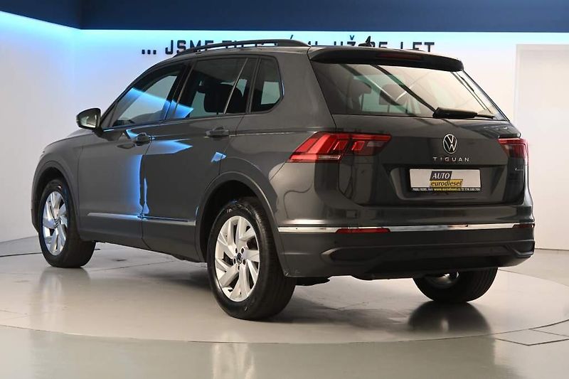 Volkswagen Tiguan (2023) 2.0 4MOTION LED DSG Life ACC T - fotka 7 z 37