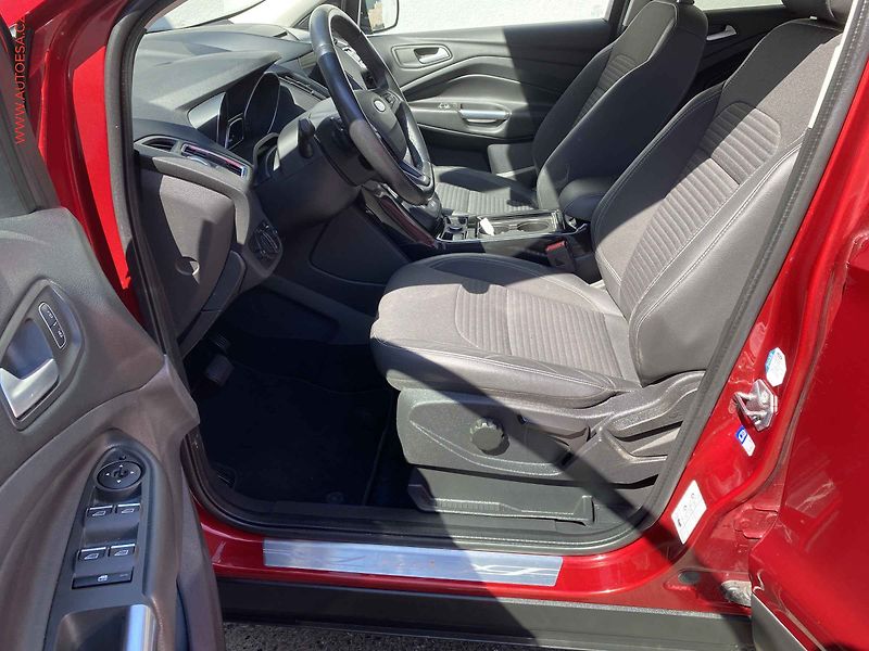 Ford Kuga (2017) 2.0 TDCi 4x4, Titanium, AT - fotka 9 z 18