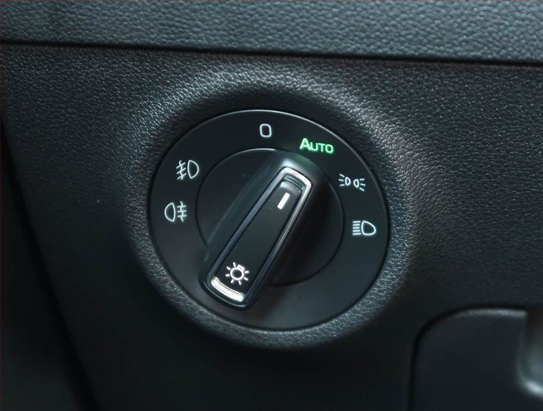 Škoda Karoq (2022) Style 2.0 TDI, 110KW,Style - fotka 17 z 21