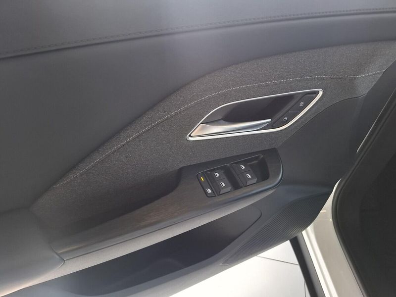 MG ZS 1.5HEV 75KW Emotion 2025 - fotka 8 z 13