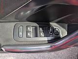 Peugeot 2008 (2016) 1.2PT, AC, temp, park.asist - náhled 14