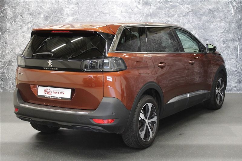 Peugeot 5008 1,5 HDi 1.majitel CZ 7 míst - fotka 3 z 35