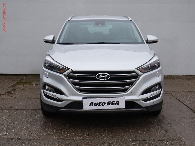 Hyundai Tucson (2016) 2.0 CRDi 4WD, 2.maj,ČR, Navi - fotka 2 z 18